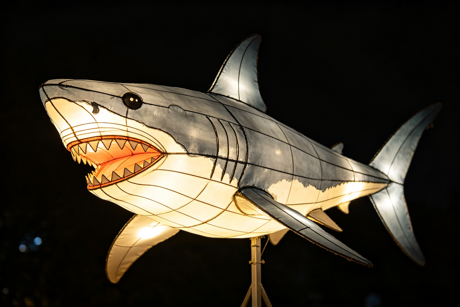 Great White Shark Lantern Display (ZD-041) - Animal Lanterns by Zedong, dimensions 500x120x200cm