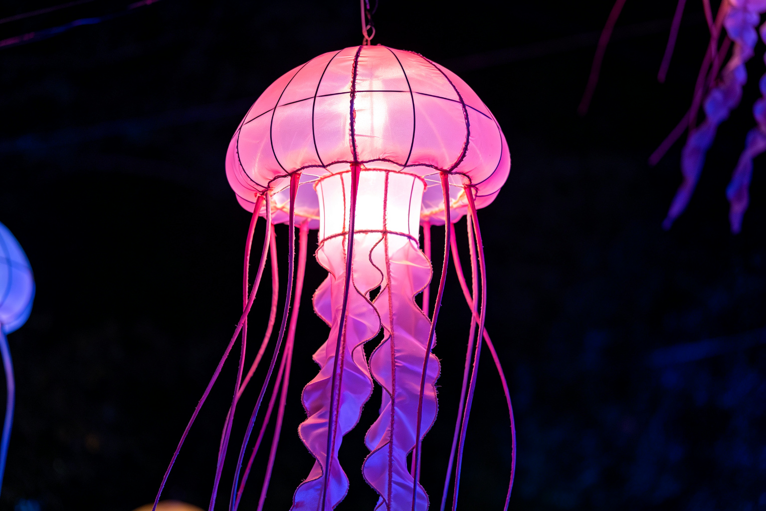 Jellyfish Lantern Display (ZD-042) - Animal Lanterns by Zedong, dimensions 200x200x350cm