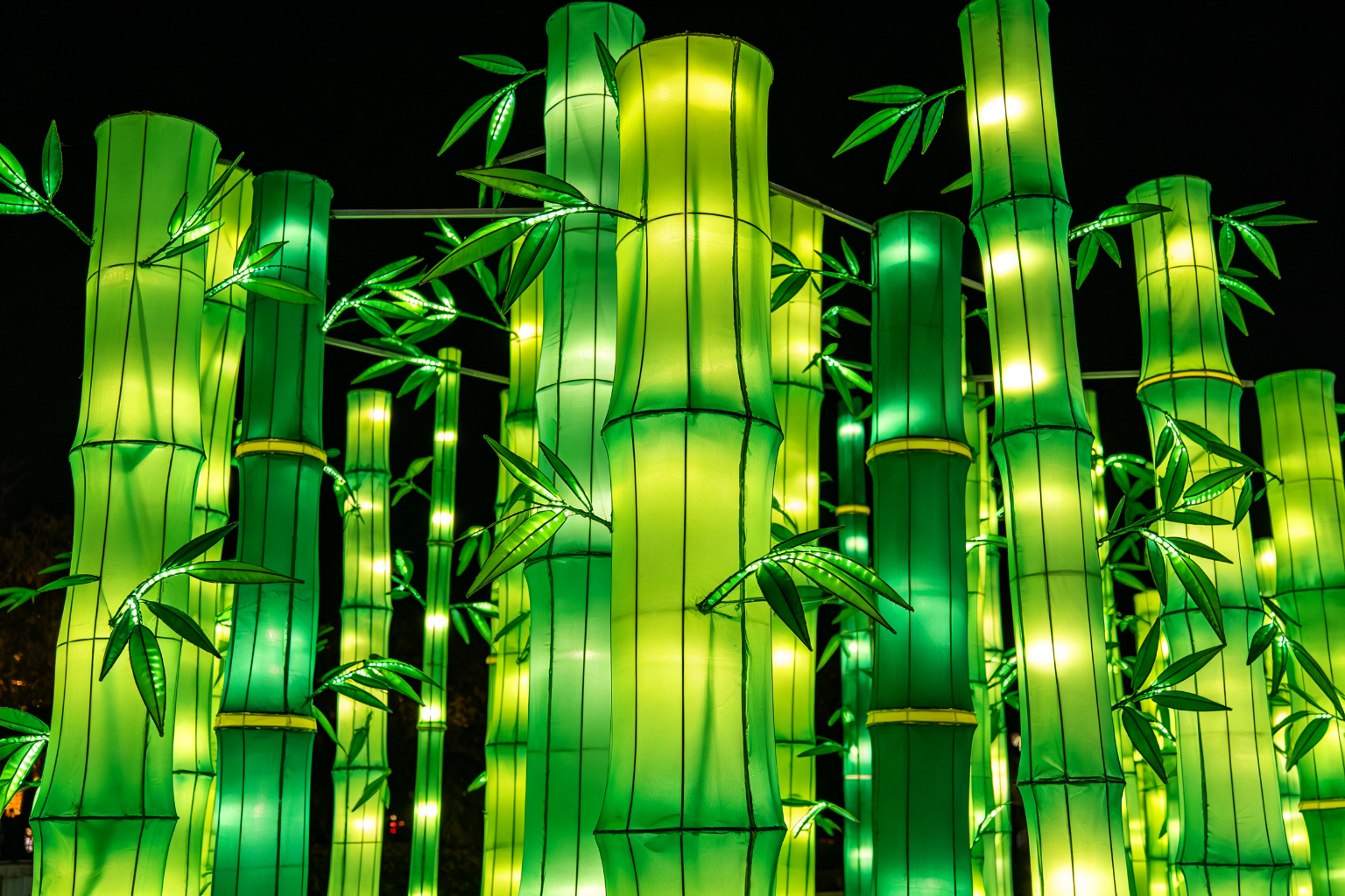 Bamboo Forest Lantern Display (ZD-070) - Plant & Flower Lanterns by Zedong, dimensions 200x200x500cm