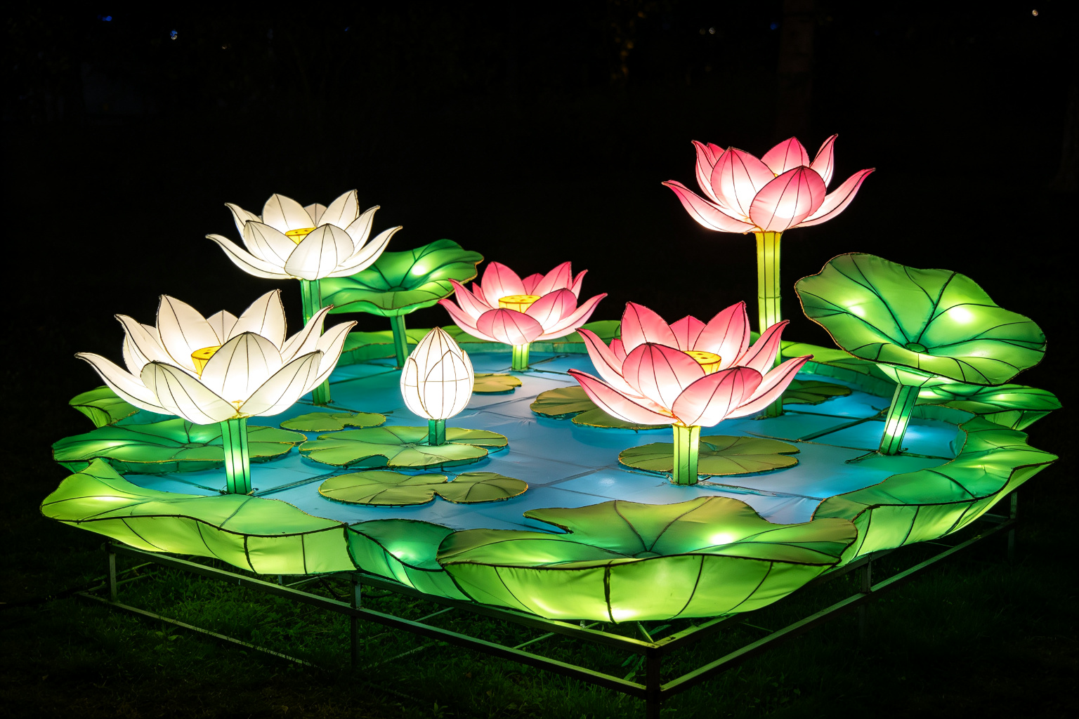 Water Lily Pond Lantern Display (ZD-078) - Plant & Flower Lanterns by Zedong, dimensions 400x300x150cm