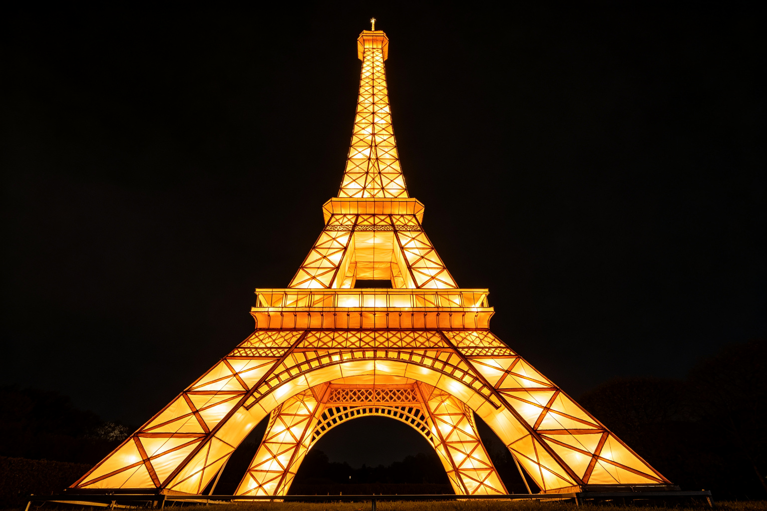 Eiffel Tower Lantern Display (ZD-089) - World Landmark Lanterns by Zedong, dimensions 200x200x800cm
