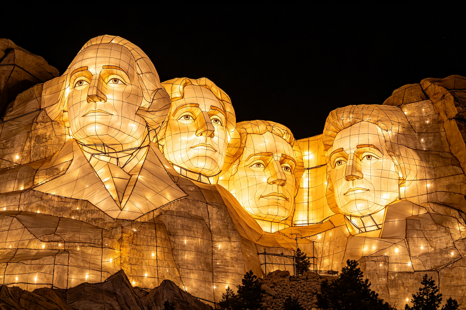 Mount Rushmore Lantern Display (ZD-102) - World Landmark Lanterns by Zedong, dimensions 400x100x250cm