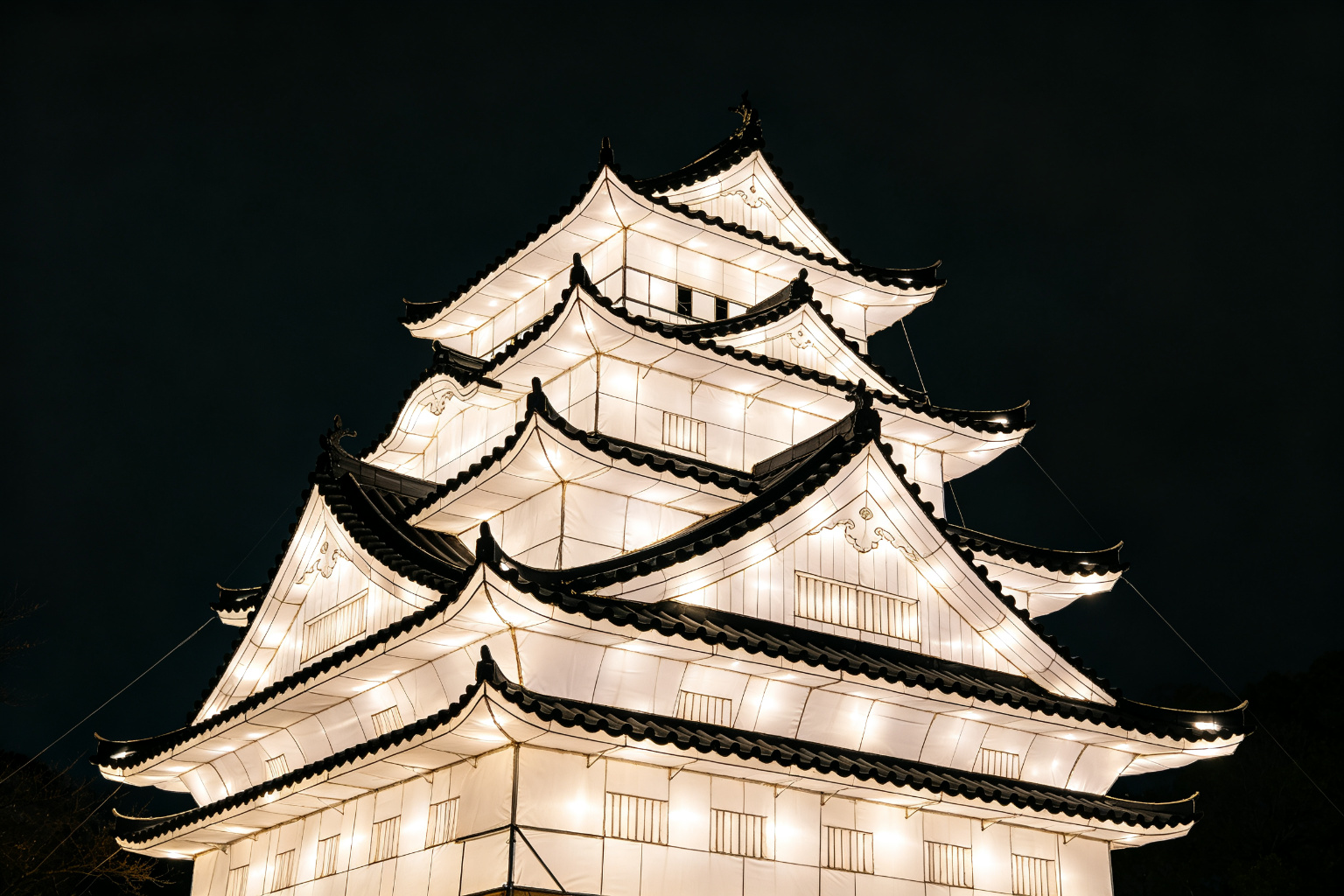 Japanese Castle Lantern Display (ZD-107) - World Landmark Lanterns by Zedong, dimensions 300x250x400cm
