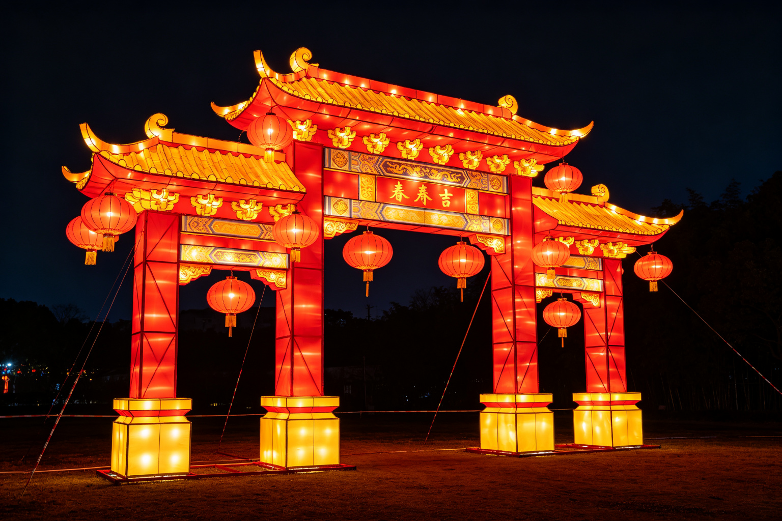 Spring Festival Gate Lantern Display (ZD-146) - Festival & Holiday Lanterns by Zedong, dimensions 400x100x400cm