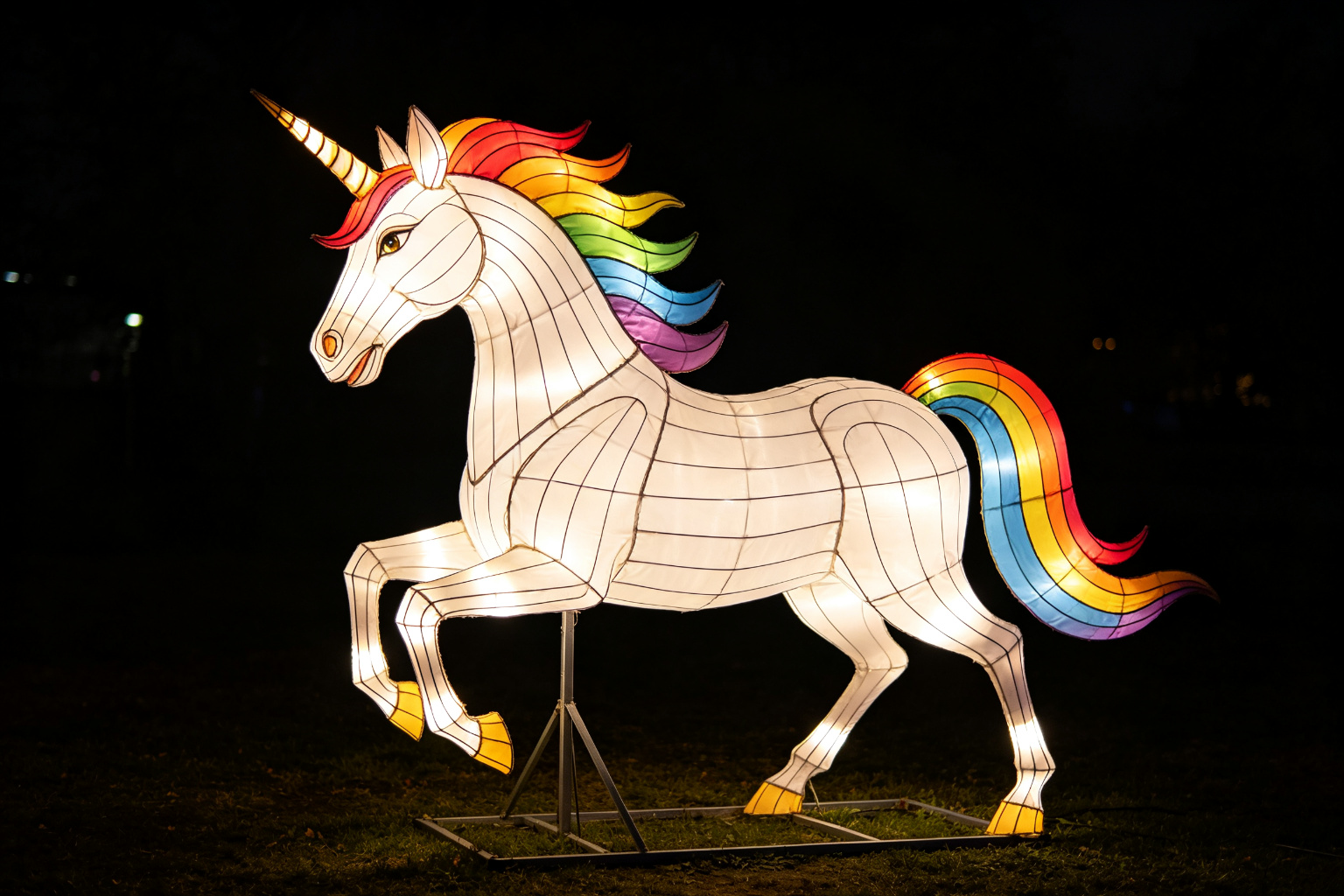 Unicorn Lantern Display (ZD-153) - Mythology & Character Lanterns by Zedong, dimensions 350x100x350cm