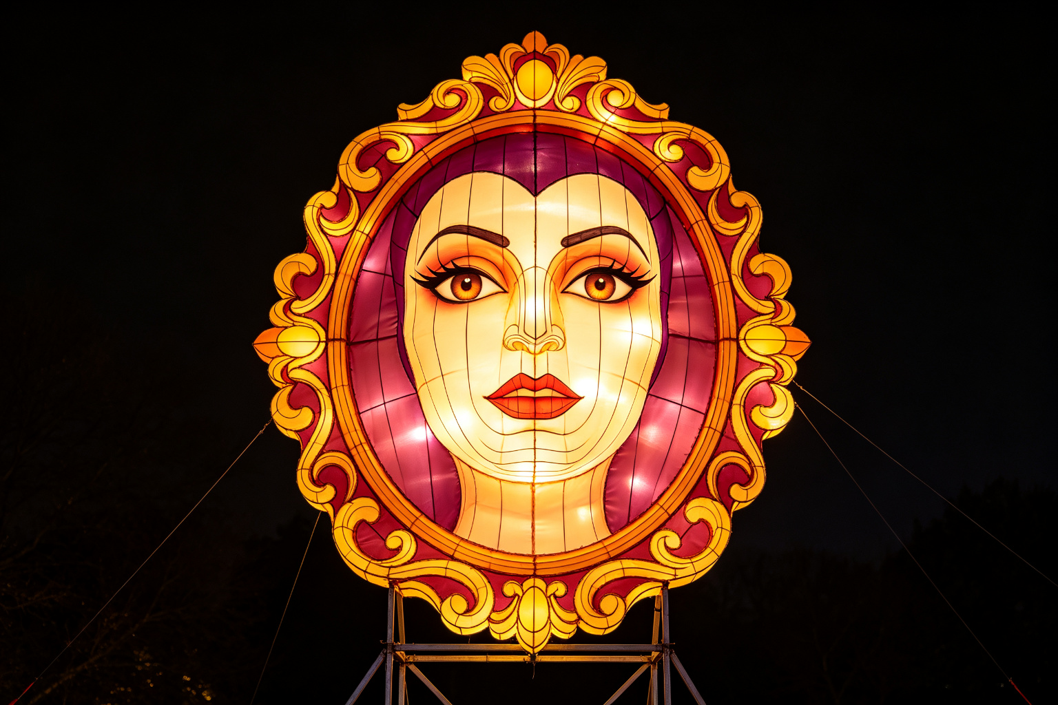 Magic Mirror Lantern Display (ZD-192) - Fairy Tale Lanterns by Zedong, dimensions 200x100x300cm